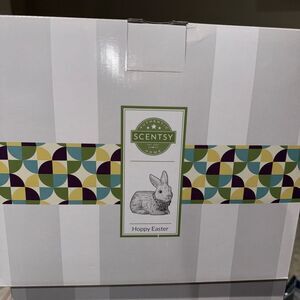 New Scentsy Wax Warmer [ HOPPY EASTER